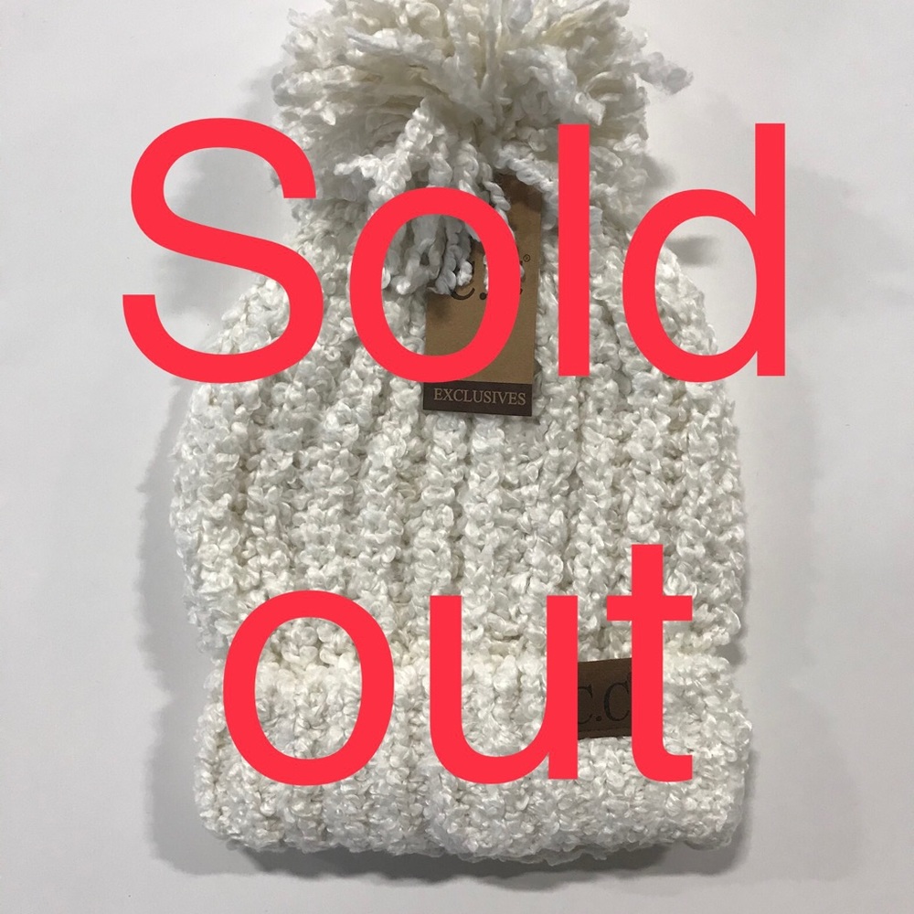💥last one!💥CC Pom style beanie.